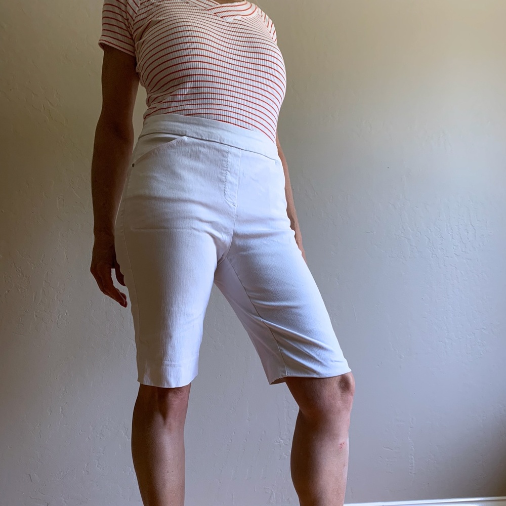 Renuar White Bermuda Shorts